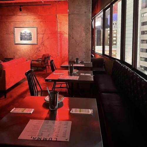 Day, evening, night... you can enjoy the beautiful scenery at any time.Not only can you enjoy the window seats, but you can also enjoy the beautiful changing colors of the sky with a panoramic view from the floor seats.(Umeda/Italian/Dining bar/Date/Night view/Anniversary/Birthday/Surprise/Higashidori/Nakazakicho/Osaka Station/Umeda Station/Birthday plate/Umeda Station dinner)