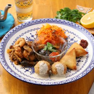 ＊モロッコ満喫プレート（パン付き）＊