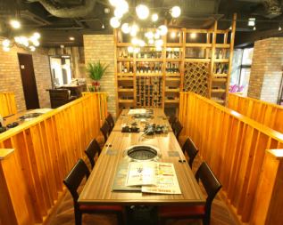 The stylish interior, which is particular about the interior, is perfect for a date! Have an enjoyable time in the open space with a sense of openness ♪ Recommended for reunions, weddings, and other parties ◎ Have a good time with wine.