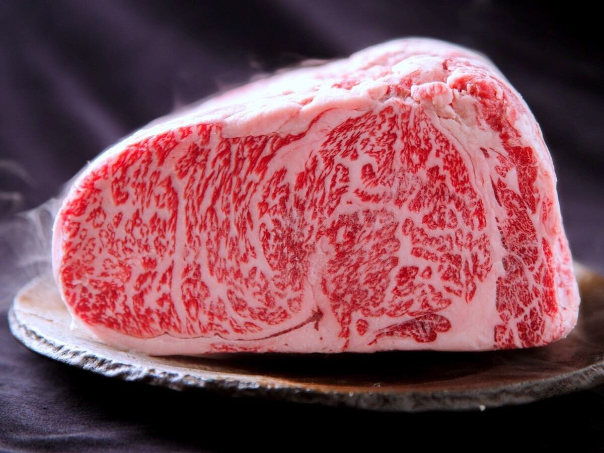 A4A5伊万里牛を“厚切り”で愉しむ★拘りの3種の薬味で…。