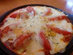 フレッシュトマトとチーズのオーブン焼き