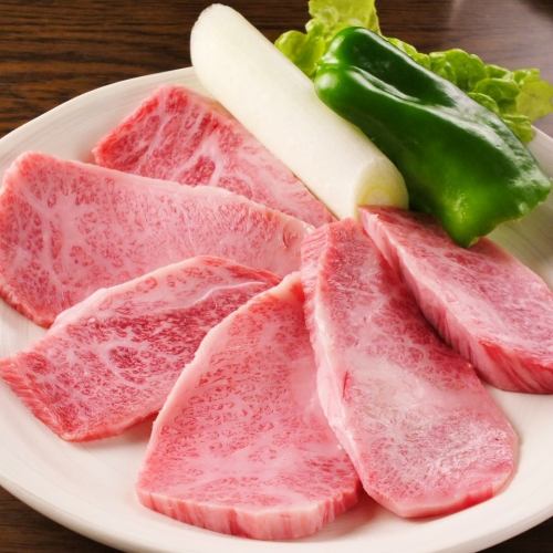 Offering luxury brand “Hitachi beef” at reasonable price ♪