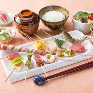 ランチ満足度no 1 毎月変わる季節の串揚げ5種と定番で人気の車海老やアスパラ豚肉巻き等3800円 串カツとワイン 揚八 東急プラザ銀座店