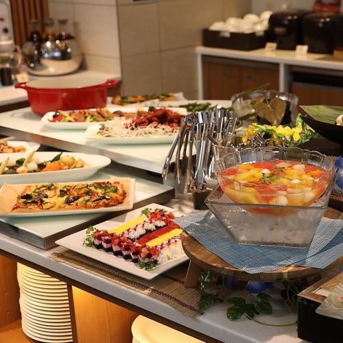 A cost-effective lunch buffet ♪ Incorporating seasonal ingredients, handmade by our chef ★