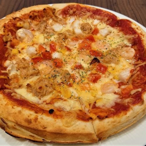 트리플 해산물 피자 / Triple Seafood Pizza