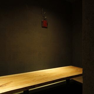 <p>静寂と美に包まれる、大人の隠れ家個室</p>