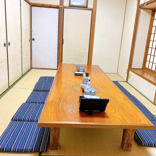 這是一個可容納 7 至 10 人的私人房間。您可以在榻榻米房間放鬆身心。