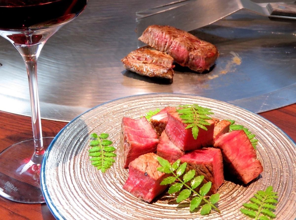 10月限定コースは、ニュー肉三昧コース！4種類のお肉をご堪能ください！
