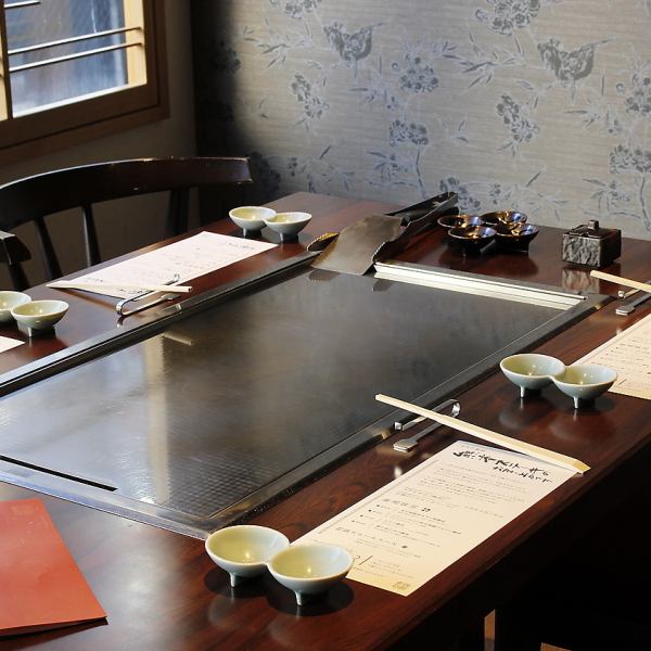 The shop has a space where people can be connected by cooking.Inside the completely private room, an iron plate is prepared for each table, and the store is designed with the owner's desire to eat steak at the most delicious moment.#Steak #meat #teppanyaki #private room #sashimi #new kumamototei #entertainment #anniversary #dating