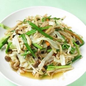 Stir-fried mixed vegetables / Stir-fried shiitake mushrooms and green bok choy