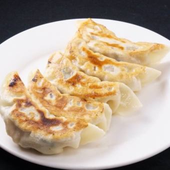 5 homemade gyoza dumplings