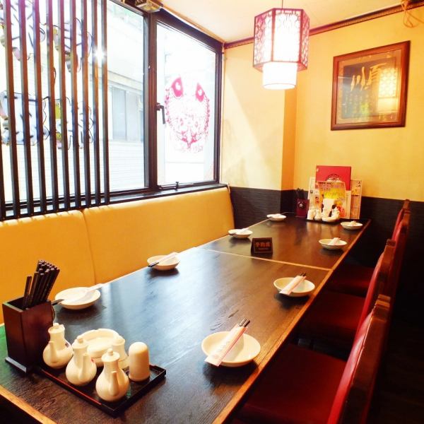 A semi-private room with separate rooms is also possible ♪ authentic Chinese in a calm atmosphere.There are also banquet courses available on the day! If 20 people in a private room are OK, you can sit up to 25 people! 【Izakaya × Chinese is decided by Jikeiaen】