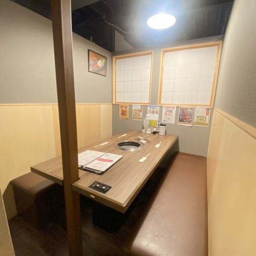 A spacious private room that can accommodate up to 8 people.All seats are 2 hours system * Private rooms can be reserved for up to 26 people in 4 room blocks.*If you would like to use a private room for more than 8 people, please feel free to contact us by phone♪ (Available for 6 people or more)