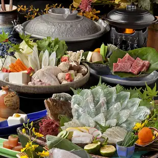9～10月限定　いか活造りと刺身3種や和牛等「博多水炊き鍋　竹」コース飲放120分 8800円→8000円