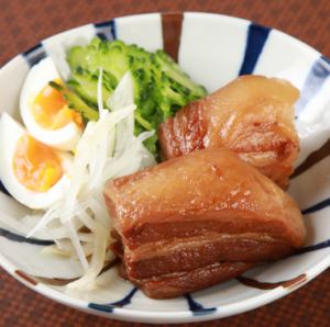 コトコト煮込みました！ラフテー