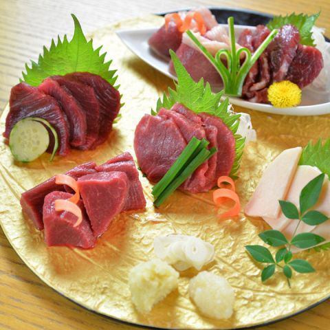 [Fresh horse directly delivered from Kumamoto] Assorted special sashimi