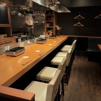 カウンター×6席