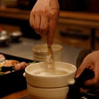 焼肉以外の逸品!土鍋ごはん、和牛トロたくキンパ等も◎