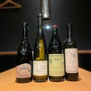 ソムリエが厳選!グラス1杯からでも是非!ワインバー利用も◎