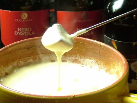 A must-see for girls ☆ How about a delicious cheese fondue?