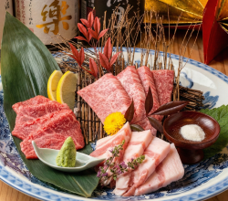 All rooms are private. [Wagyu beef x Japanese sake] Tomoji course includes all-you-can-drink [30 types of sake] carefully selected from all over Japan.