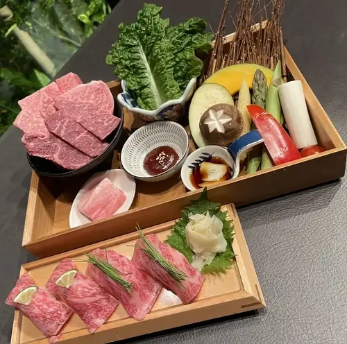 最上牛と仙台牛の肉寿司セット