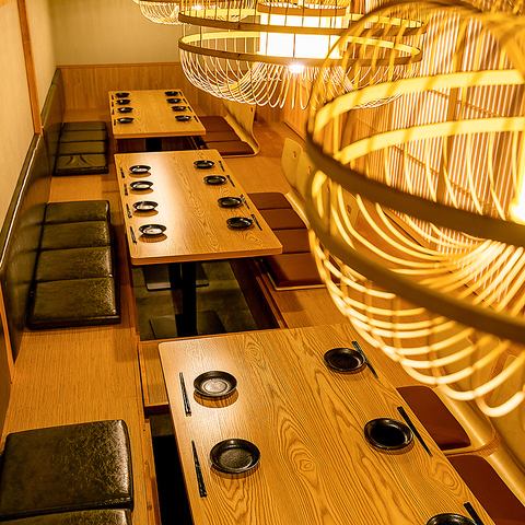 <p>【最大100名様まで宴会可能】これだけの規模の貸切が出来るのは町田のなかでも希少です！幹事様も安心！宴会におすすめの大型テーブル個室やゆったりとした空間が人気です♪人数や予算、開催時間等お気軽にご相談ください！大切なお客様を迎えての接待やビジネス仲間やお仕事仲間との大切なご宴会にどうぞご利用ください♪</p>