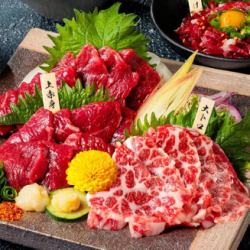 馬刺しの盛り合わせ