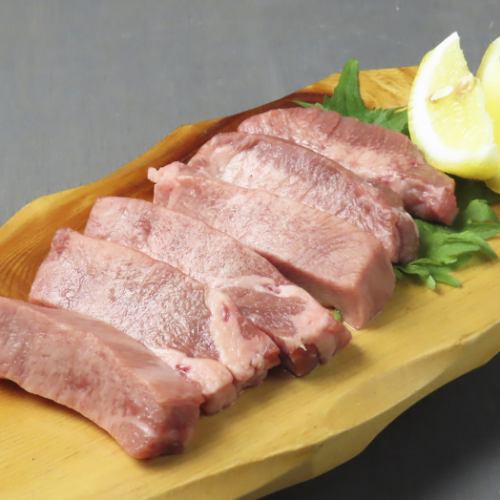 焼き肉なら！厚切りタン！