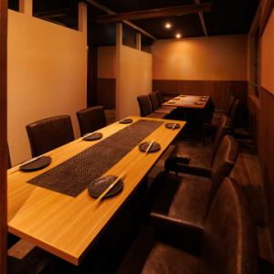 Perfect for small get-togethers and business dinners! Enjoy a relaxed atmosphere in our Japanese-modern semi-private rooms! The partitioned spaces offer just the right amount of privacy, making them ideal for company parties or get-togethers with friends! You'll have a truly special time!