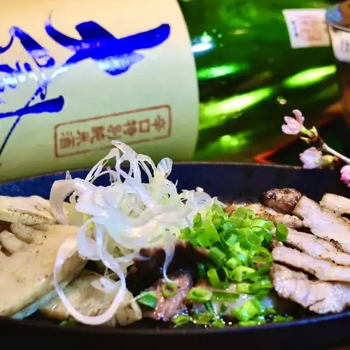 국산 흑돼지와 봄의 죽순 숯불 구이 철판 요리