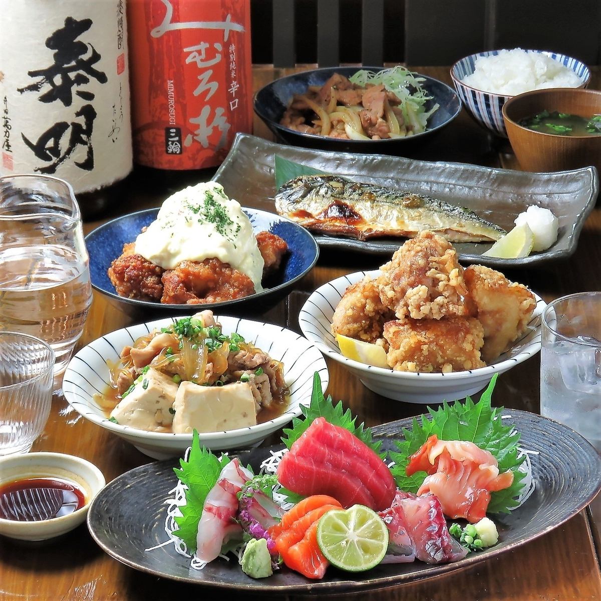 Enjoy izakaya menu items such as rice cooked in an earthenware pot and sashimi together with alcohol. Perfect for drinking parties.