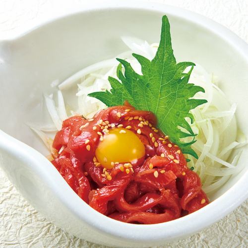 馬肉生魚片 yukhoe/馬肉生魚片