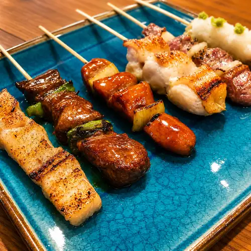 ～九州産の素材を使用～はかた地どりとはかたもち豚