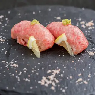 和牛たん握り (2貫)