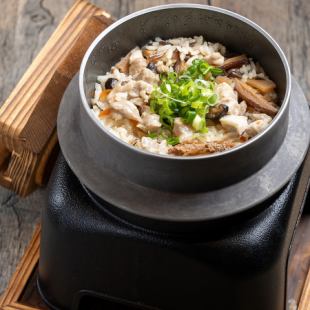 【当店人気No.1】焼き鳥盛り・自家製ダレの鶏し鶏・炊き立て釜飯など全9品飲み放題付3480円