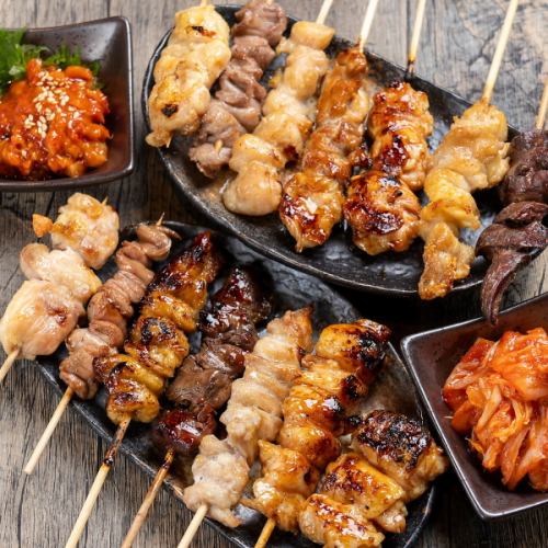 朝引き鶏の鮮度と職人の火入れが織りなす、炭火香る「とり縁」自慢の本格焼き鳥