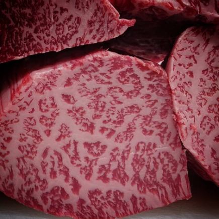 【A-5 特選黑毛牛套餐】10道菜 8,500日圓(含稅)