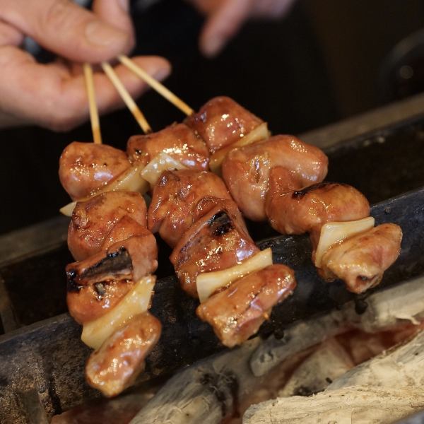 [Chicken liver] slowly grilled over charcoal is a specialty of Hasuno! The special sauce is irresistible!