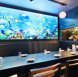最大15名様までご利用可能な個室を1卓ご用意!周りを気にせずゆったりと寛げるプライベート空間は、ご家族での会食やご友人とのご宴会、女子会に最適です。1部屋限定のため、お早めのご予約がおすすめです!