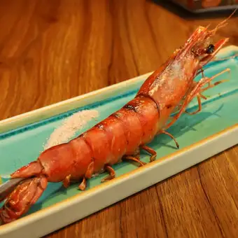 “特大”天然有頭エビ焼き