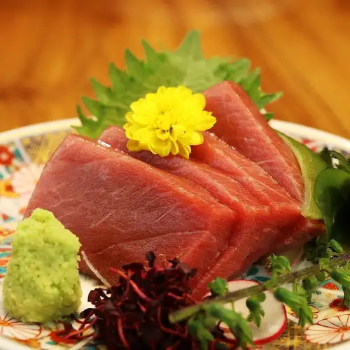 “本鮪”中トロ