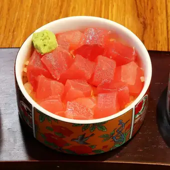 まぐろ丼