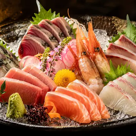 [2-hour all-you-can-drink included] 10-course meal featuring grilled rockfish, large prawns, and other seafood, plus seven kinds of sashimi and golden snapper "Itadaki" (top-grade) platter: ¥10,710 ⇒ ¥10,000
