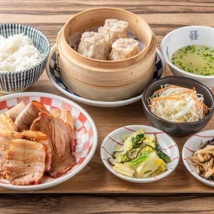 炭火焼豚と焼売の定食