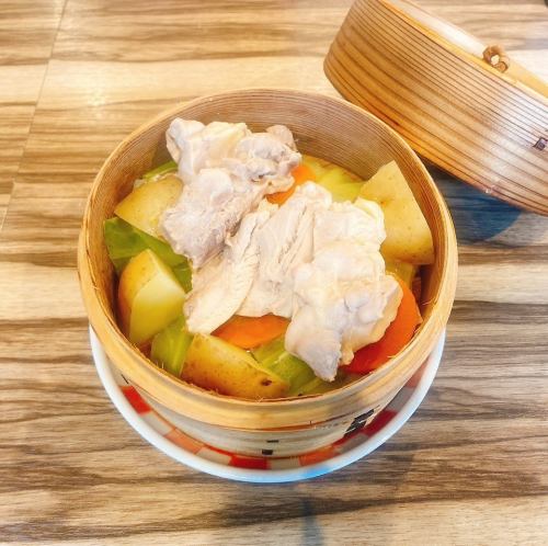 鶏モモと野菜のせいろ蒸し