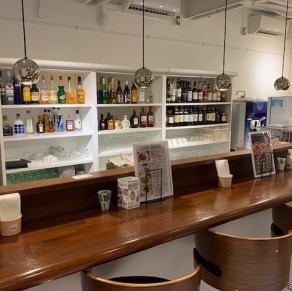 [1F] Counter seats.At dinner time, it transforms into a stylish bar counter with atmosphere ◎One person/one person drinking/friend/local/student/company/women's association/date