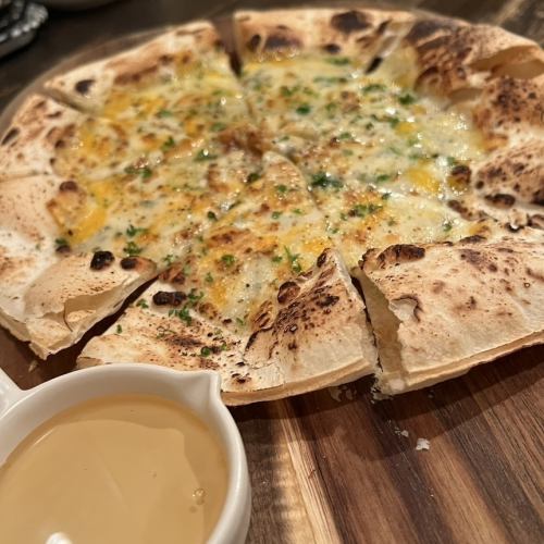 4種チーズのクワトロPIZZA