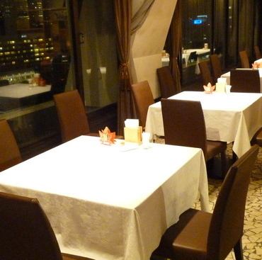 [Window seat] Enjoy your meal while enjoying the scenery seen from the 10th floor of Sogo ♪