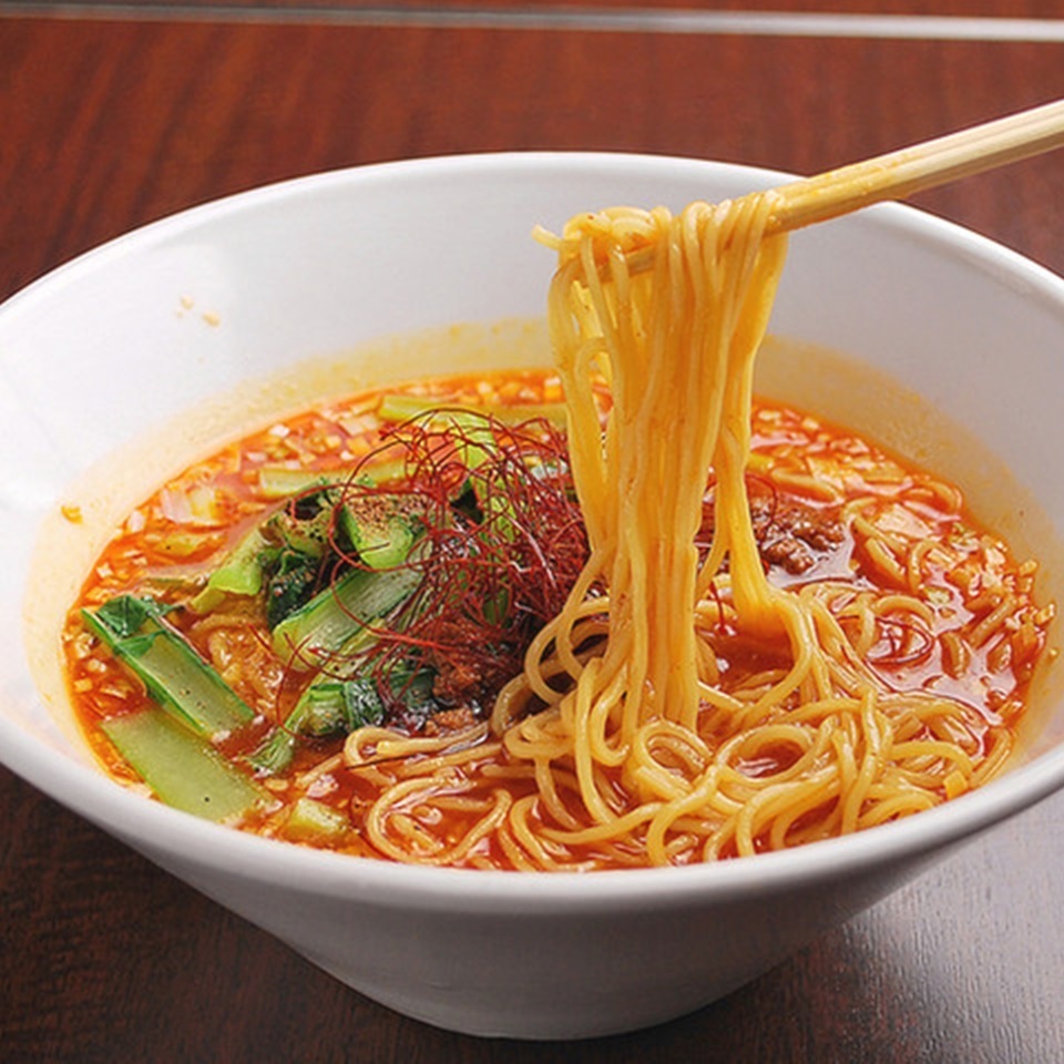 担々麺といえばマダムシェンロン。おすすめは「香りとコクの担々麺」辛さが病みつきになりますよ♪